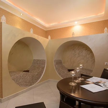 Apartments In Esteban Complex 2* 네세부르
