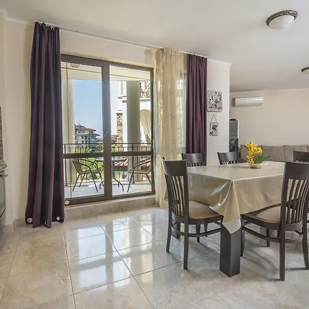 Apartments In Esteban Complex 2* 네세부르